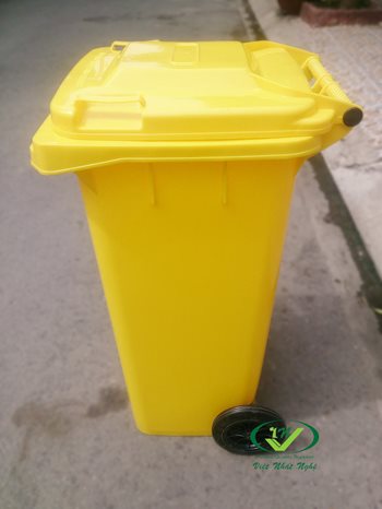 thung-rac-120l-ben-hong.jpg