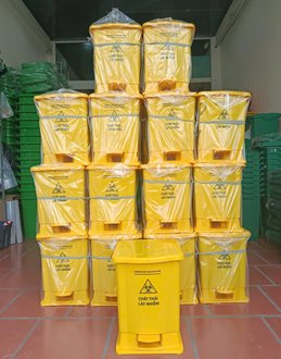 Thung-rac-y-te-B2502-4.jpg Thung-rac-y-te-B2502-4.jpg