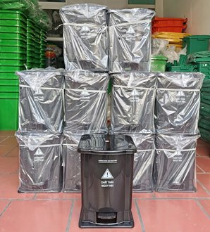 Thung-rac-y-te-B2503-4.jpg Thung-rac-y-te-B2503-4.jpg