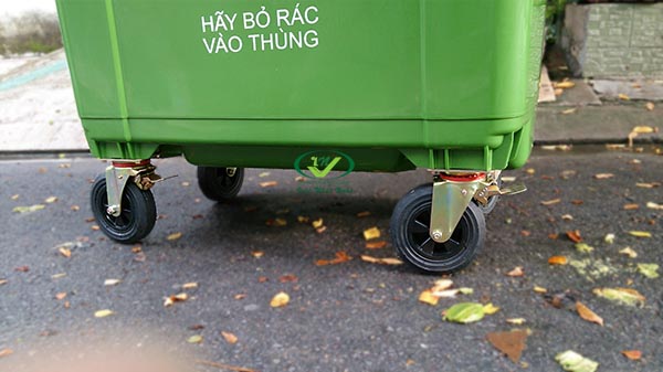 banh-xe-thung-rac-660-lit.jpg banh-xe-thung-rac-660-lit.jpg